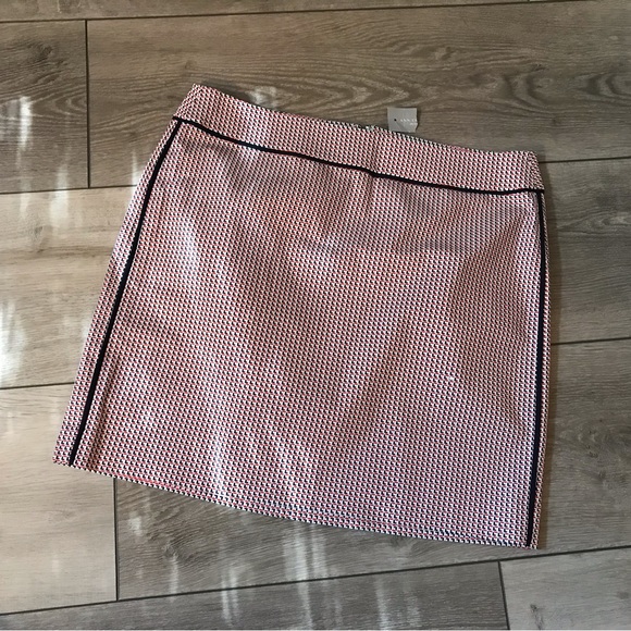 Ann Taylor Dresses & Skirts - ANN TAYLOR PETITE SKIRT  12P  NWT